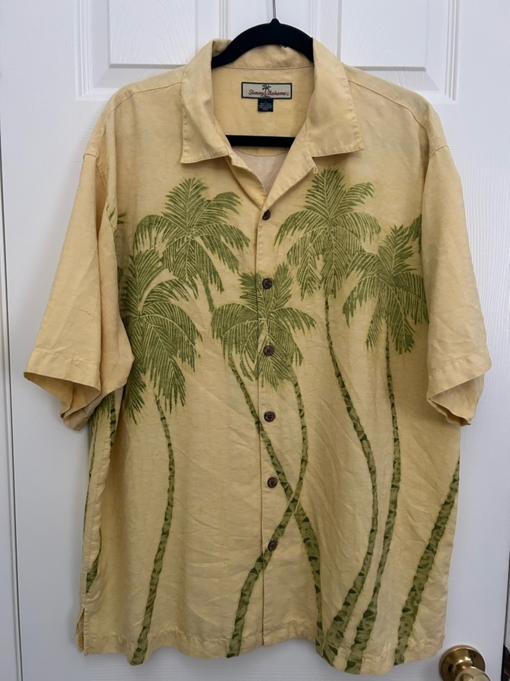 Tommy Bahama Silk Hawaiian Tropical  Relaxed Button-Up Shirt | Size Large